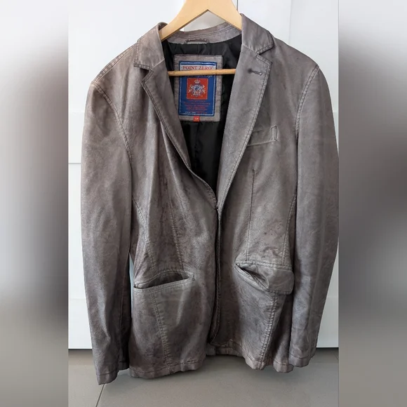 Point Zero Collection | Distressed Leather Blazer - Picture 2 of 7